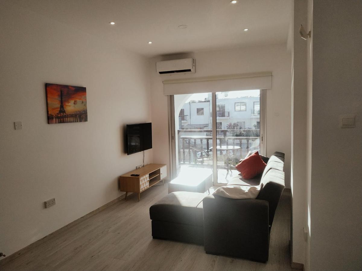 Charming Holiday Retreat Kato Paphos Apt 400M To The Beach Екстер'єр фото