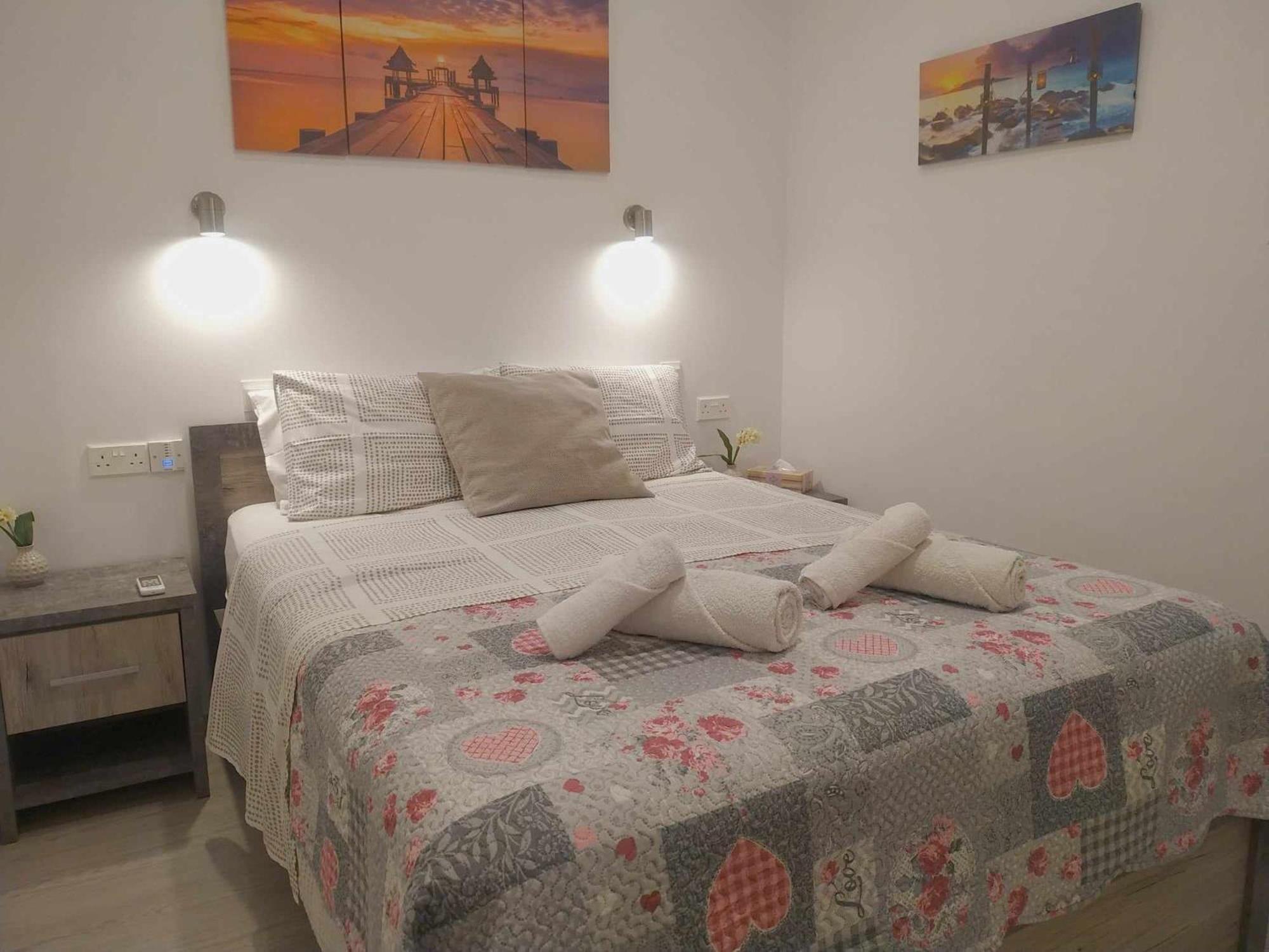 Charming Holiday Retreat Kato Paphos Apt 400M To The Beach Екстер'єр фото